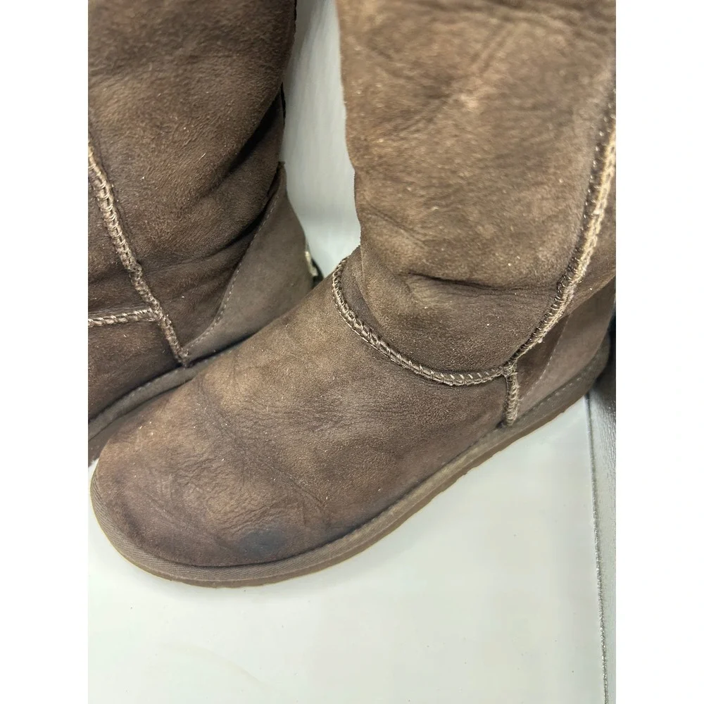 UGG Australia Tall Boots Chocolate Brown‎ Suede Sheepskin Lined Size 8